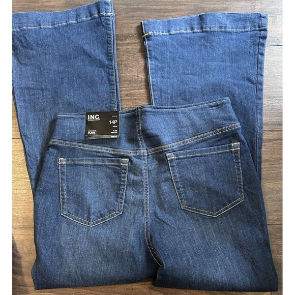 I.N.C. International Concepts Women's Stretch High Rise Pull-On Flare Jean P 14 - Picture 7 of 8